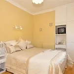 Cois Li Accommodation 4*