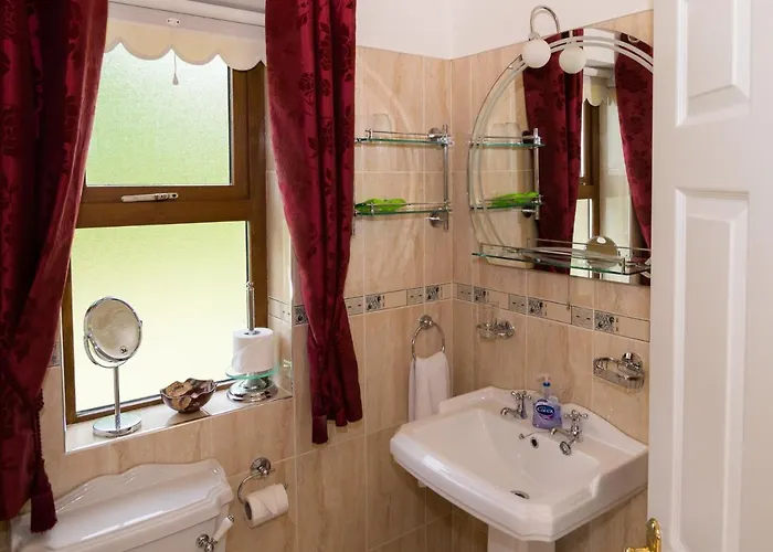 Alojamento de Acomodação e Pequeno-almoço Cois Li Accommodation 4*